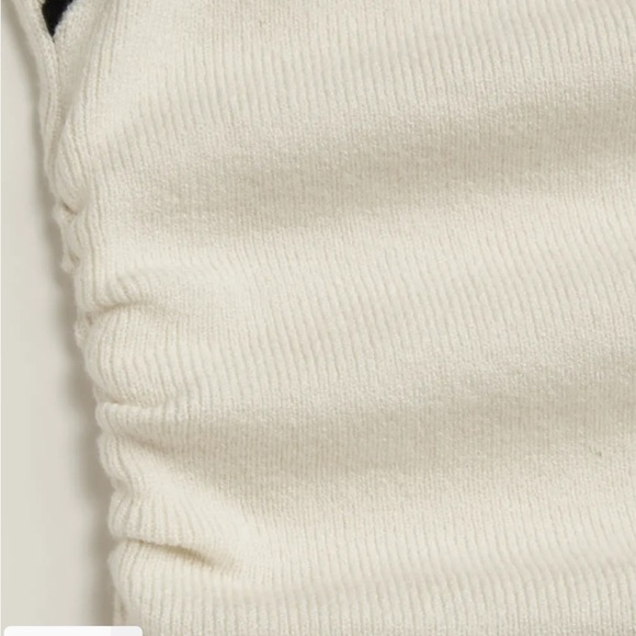 KNIT SQUARE NECK SOLID CONTRASTING BINDING RUCHED LONG SLEEVE TOP - Picture 4 of 6